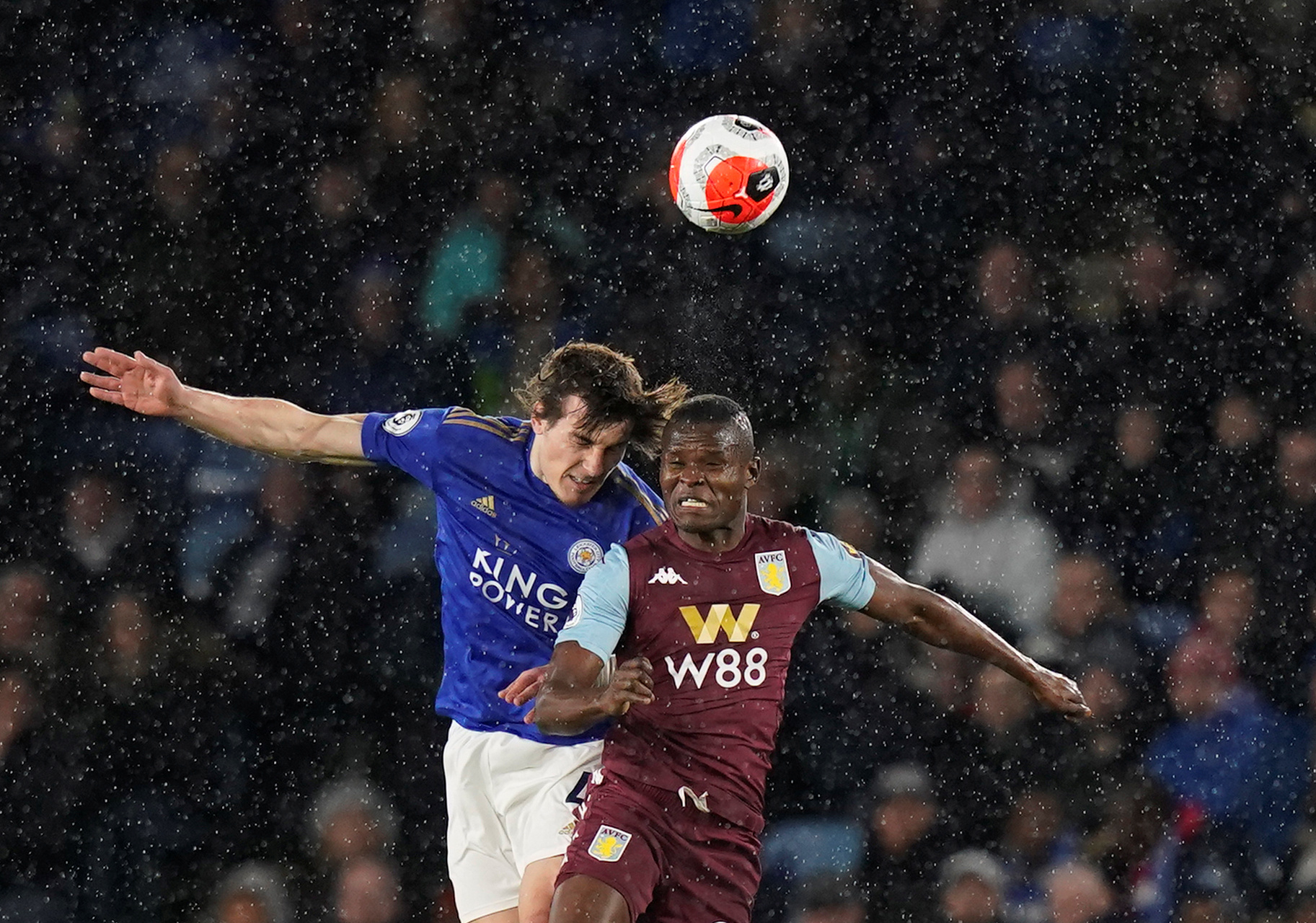 他便迅速穿 他便迅速穿